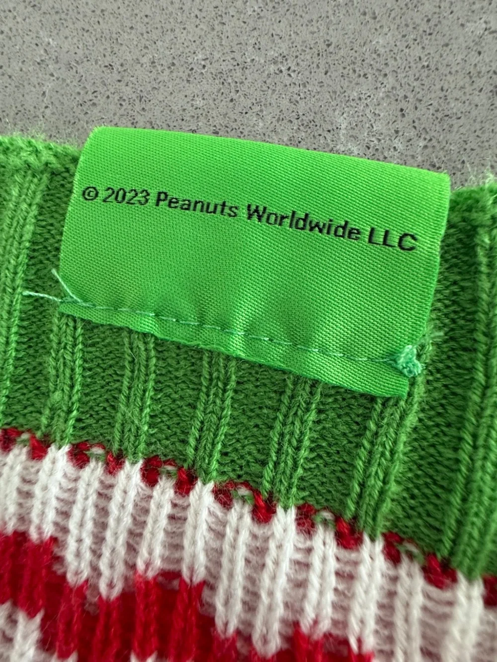 Dog Peanuts Snoopy Holiday 'Merry Christmas' XL Pet Sweater Barely worn